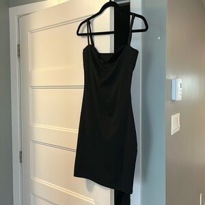 L mini black dress